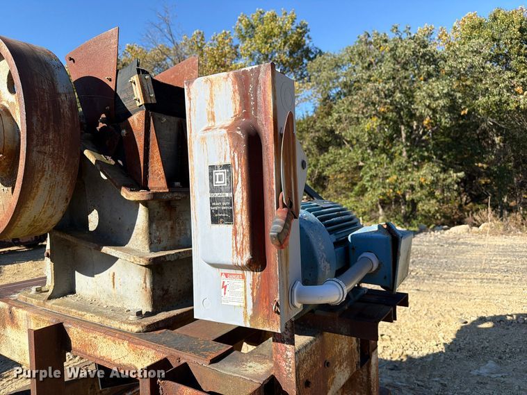 image for item FM6602 Gruendler 1016A jaw crusher