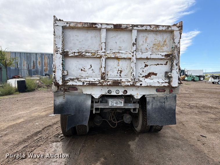 image for item FM7633 1997 White dump truck