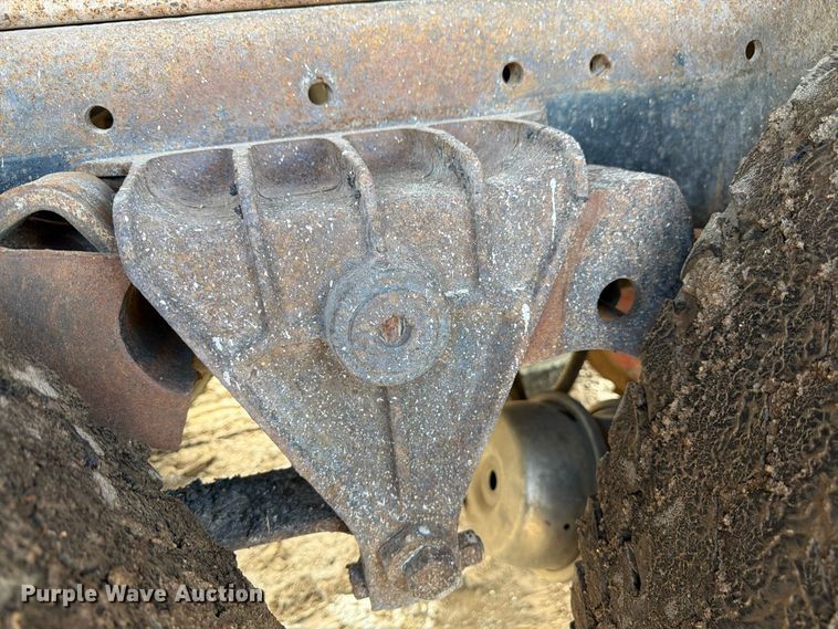 image for item FM7633 1997 White dump truck