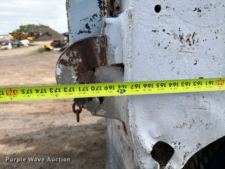 image for item FM7633 1997 White dump truck