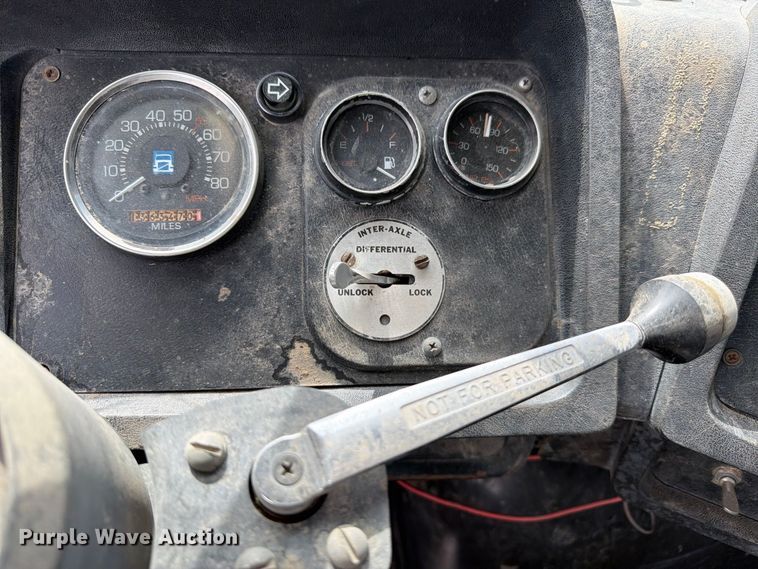 image for item FM7633 1997 White dump truck
