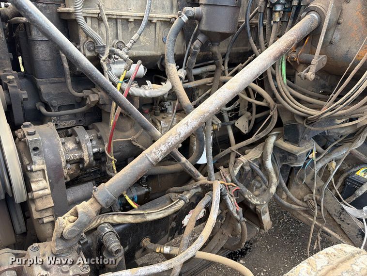 image for item FM7633 1997 White dump truck