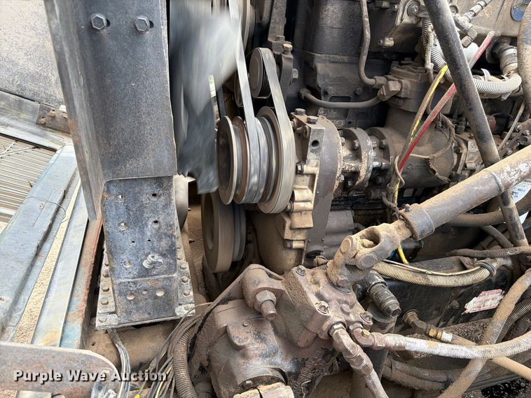 image for item FM7633 1997 White dump truck