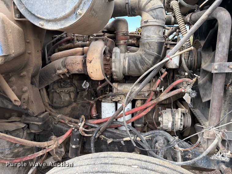 image for item FM7633 1997 White dump truck