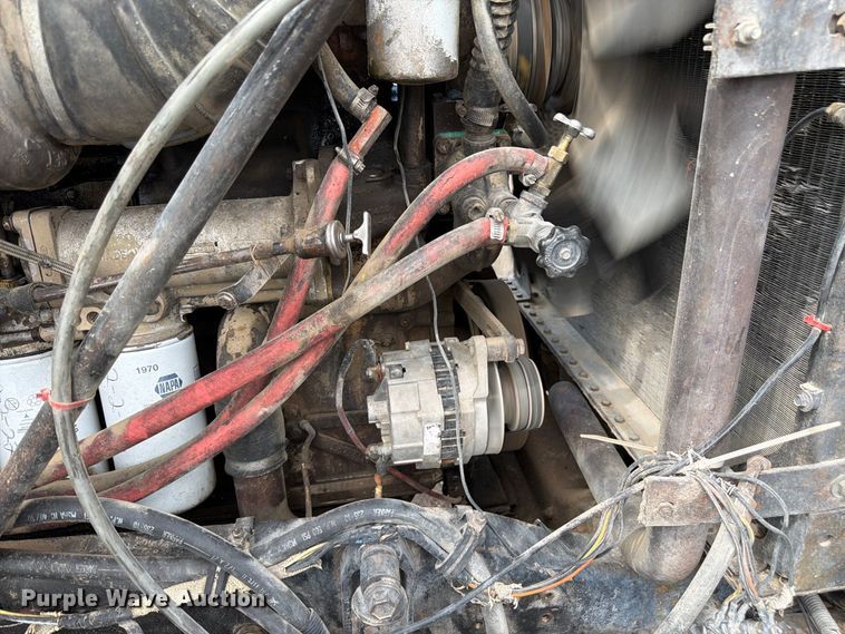 image for item FM7633 1997 White dump truck