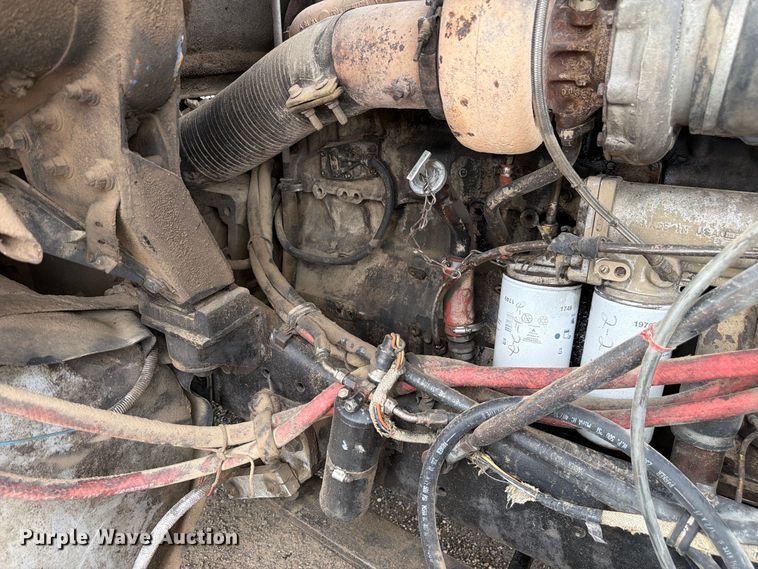 image for item FM7633 1997 White dump truck