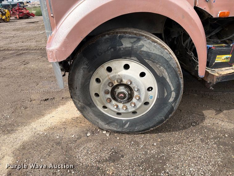 image for item FM7633 1997 White dump truck