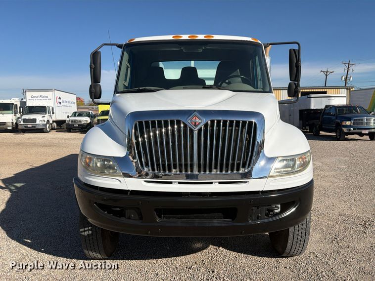 image for item FM7729 2012 International DuraStar 4400 utility / service truck