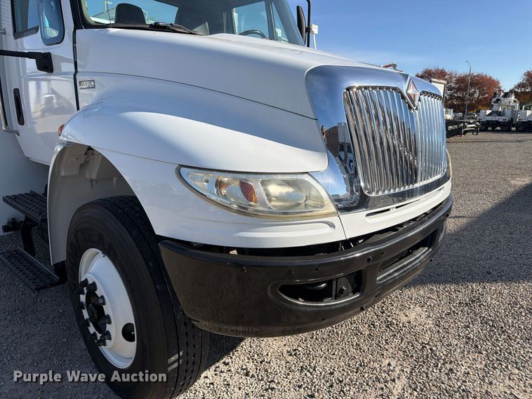 image for item FM7729 2012 International DuraStar 4400 utility / service truck