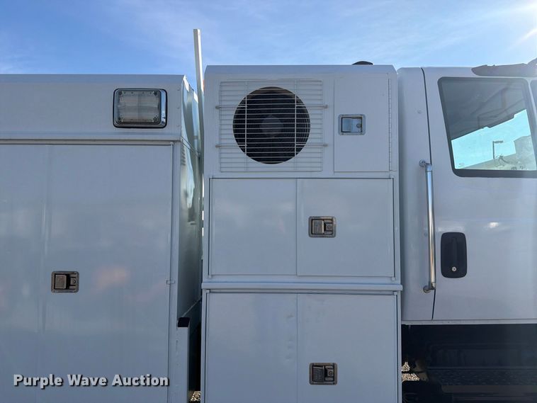 image for item FM7729 2012 International DuraStar 4400 utility / service truck