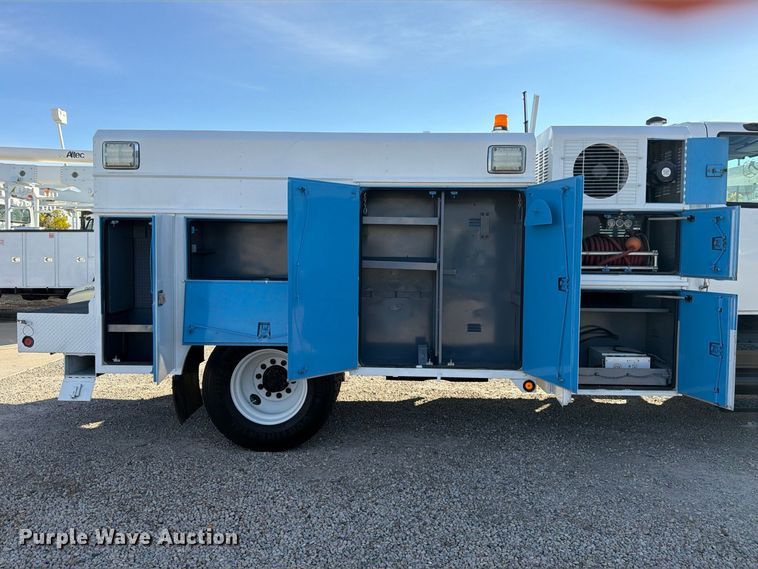 image for item FM7729 2012 International DuraStar 4400 utility / service truck