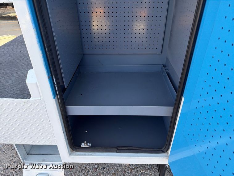 image for item FM7729 2012 International DuraStar 4400 utility / service truck