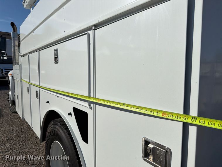 image for item FM7729 2012 International DuraStar 4400 utility / service truck