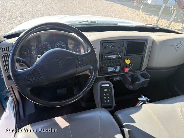 image for item FM7729 2012 International DuraStar 4400 utility / service truck