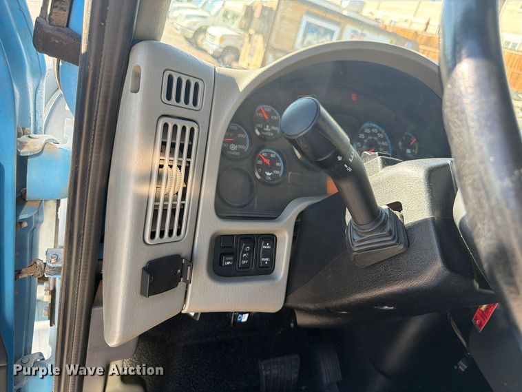 image for item FM7729 2012 International DuraStar 4400 utility / service truck