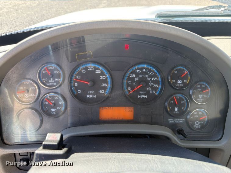 image for item FM7729 2012 International DuraStar 4400 utility / service truck