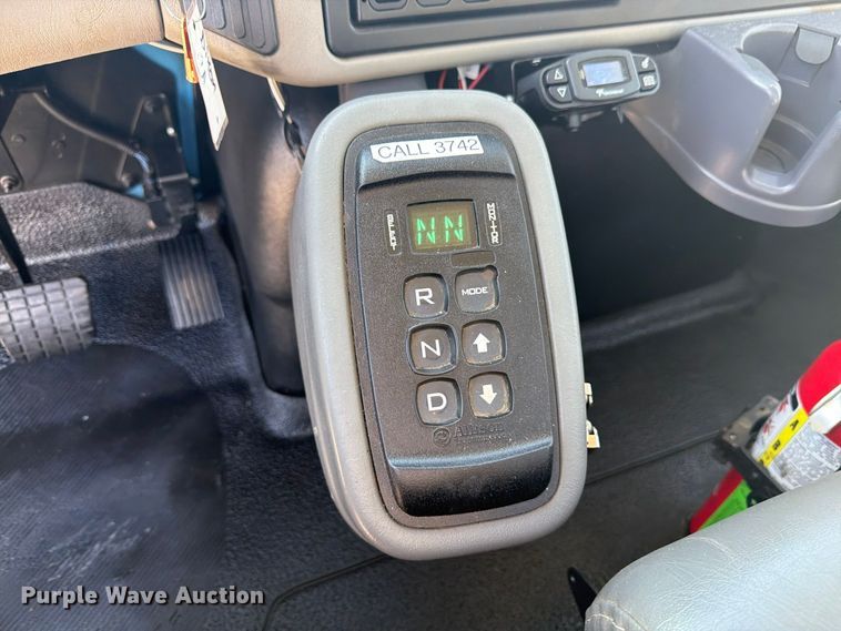 image for item FM7729 2012 International DuraStar 4400 utility / service truck