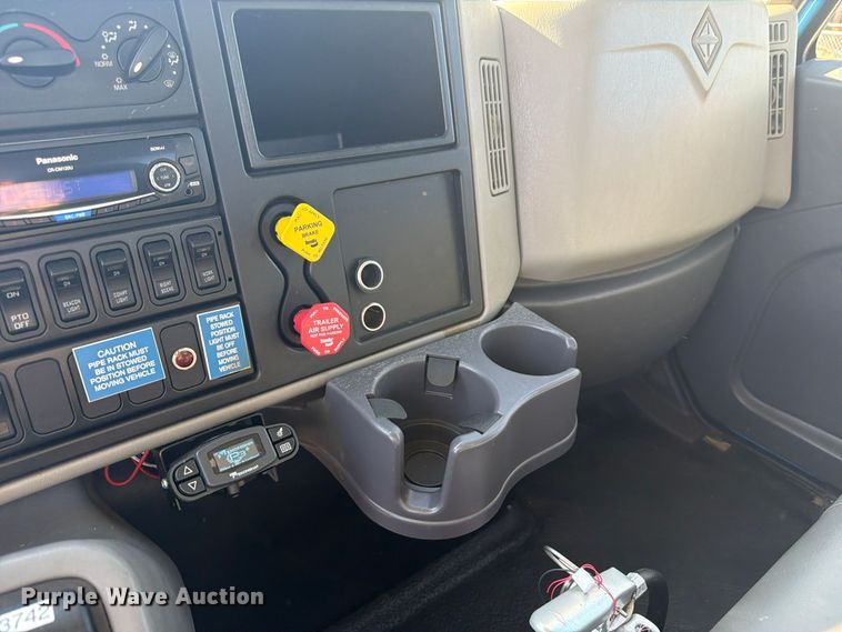 image for item FM7729 2012 International DuraStar 4400 utility / service truck