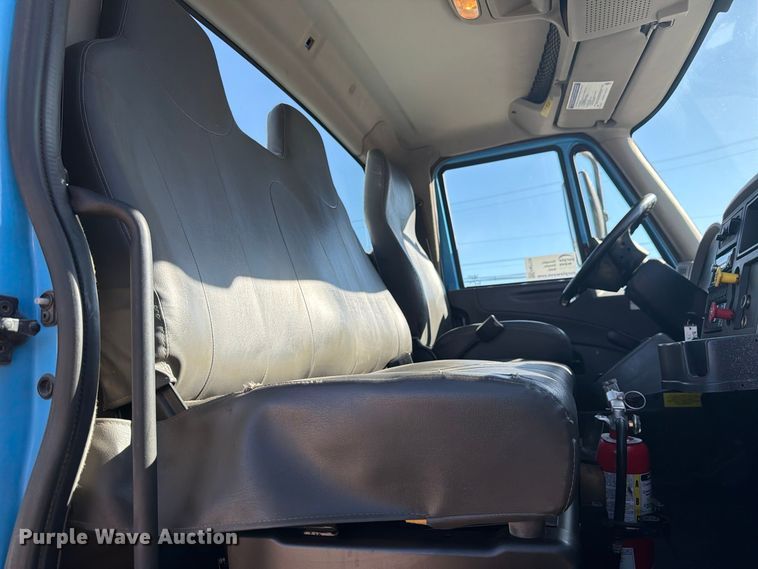 image for item FM7729 2012 International DuraStar 4400 utility / service truck
