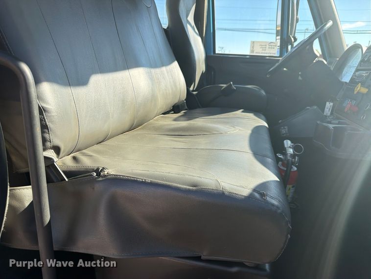 image for item FM7729 2012 International DuraStar 4400 utility / service truck