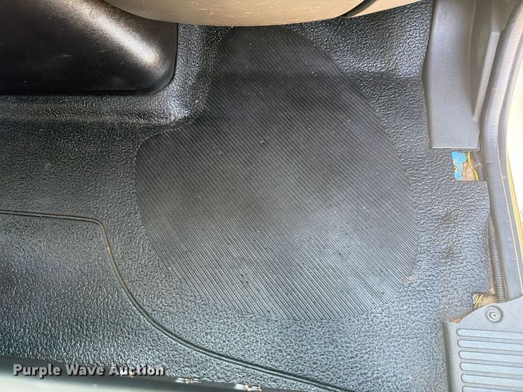 image for item FM7729 2012 International DuraStar 4400 utility / service truck