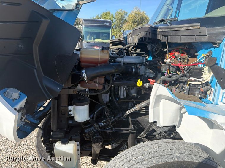 image for item FM7729 2012 International DuraStar 4400 utility / service truck