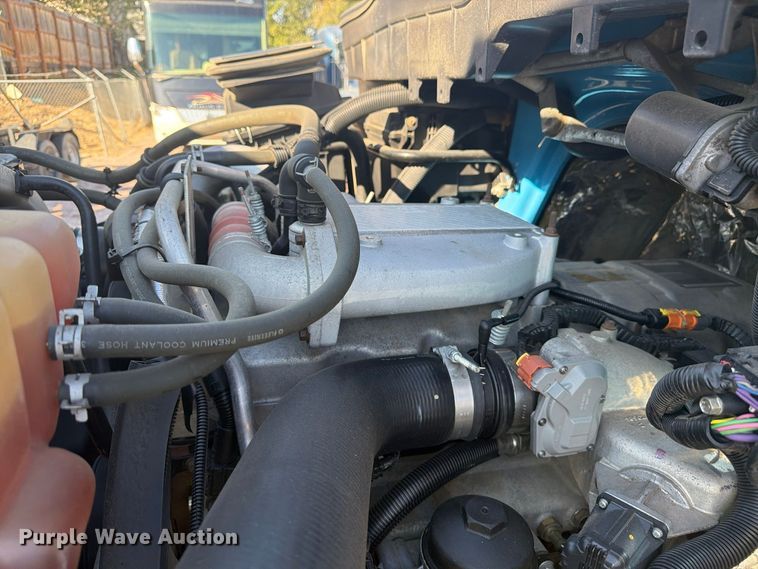 image for item FM7729 2012 International DuraStar 4400 utility / service truck