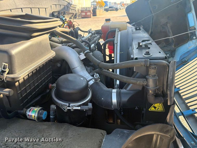 image for item FM7729 2012 International DuraStar 4400 utility / service truck