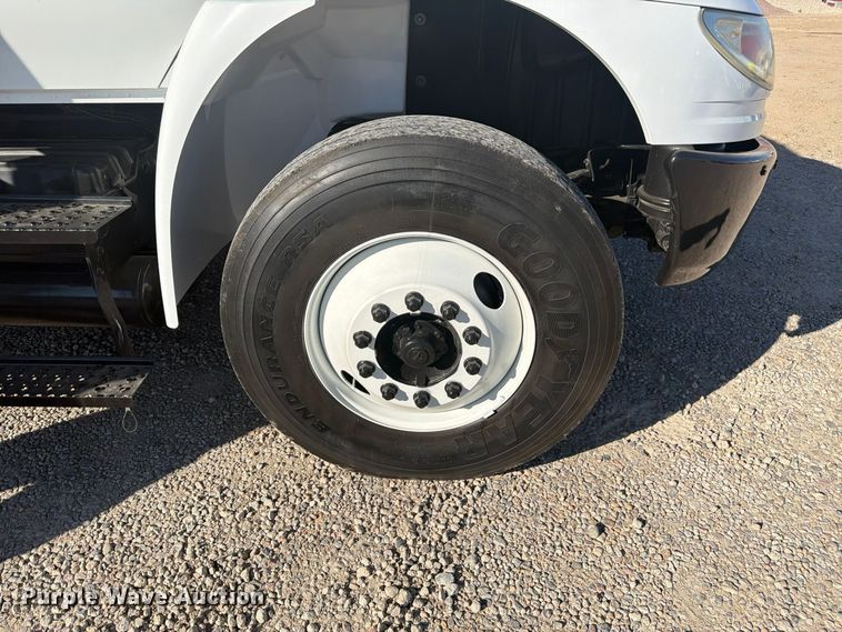 image for item FM7729 2012 International DuraStar 4400 utility / service truck