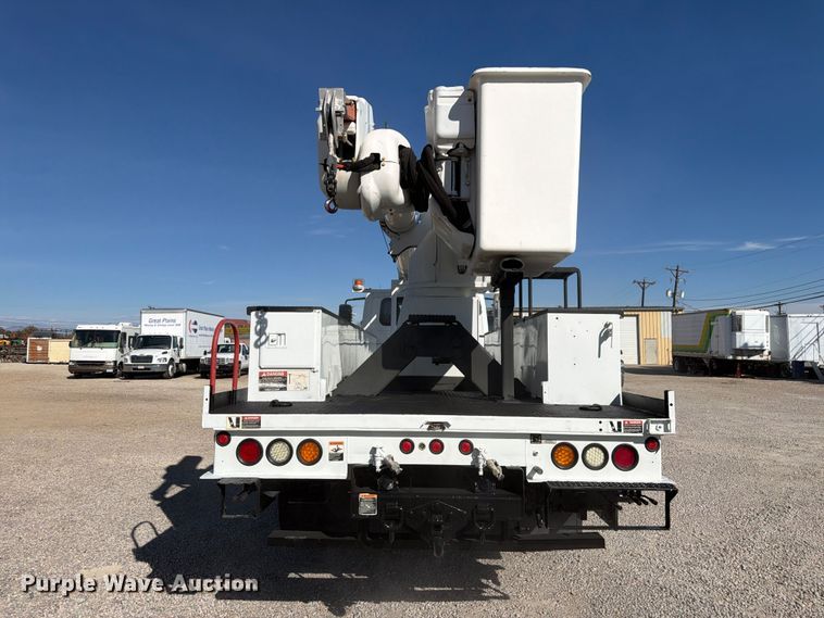 image for item FM7730 2010 International 7400 bucket truck