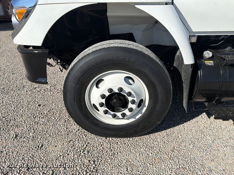 image for item FM7730 2010 International 7400 bucket truck