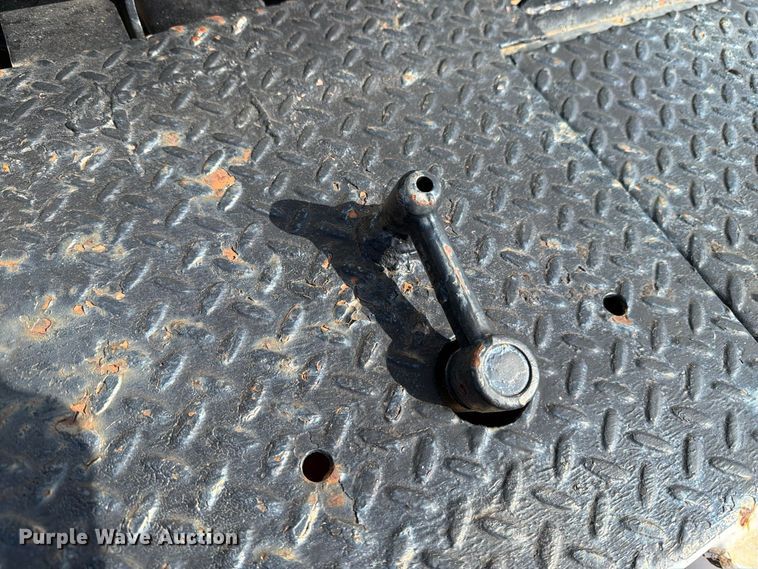 image for item FM8004 2011 International 7400 digger derrick truck