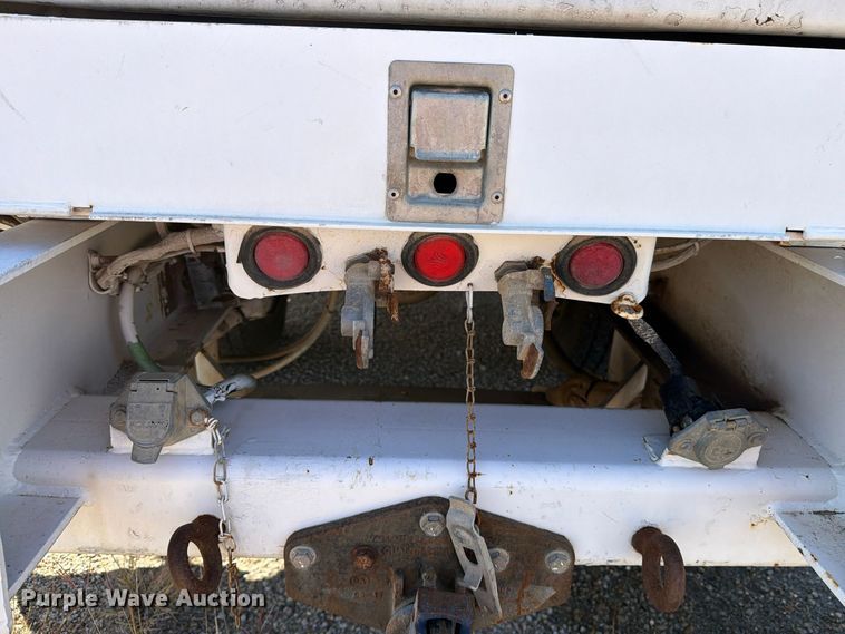 image for item FM8004 2011 International 7400 digger derrick truck