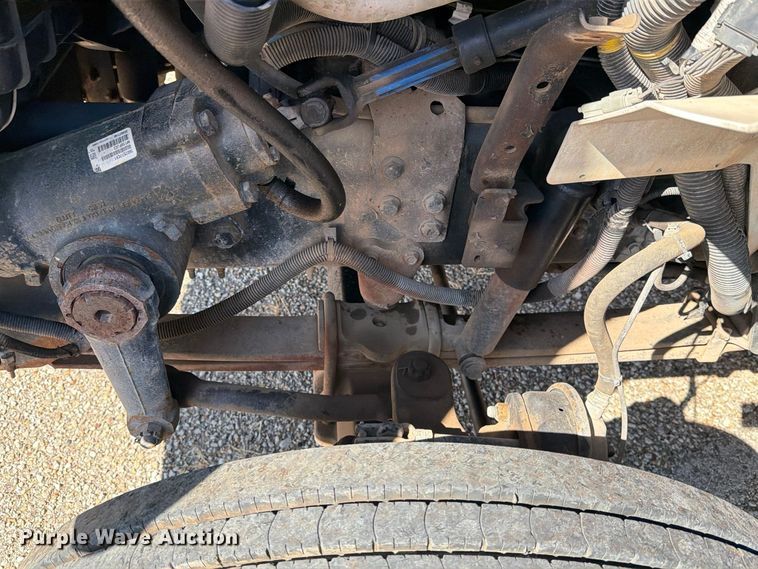 image for item FM8004 2011 International 7400 digger derrick truck