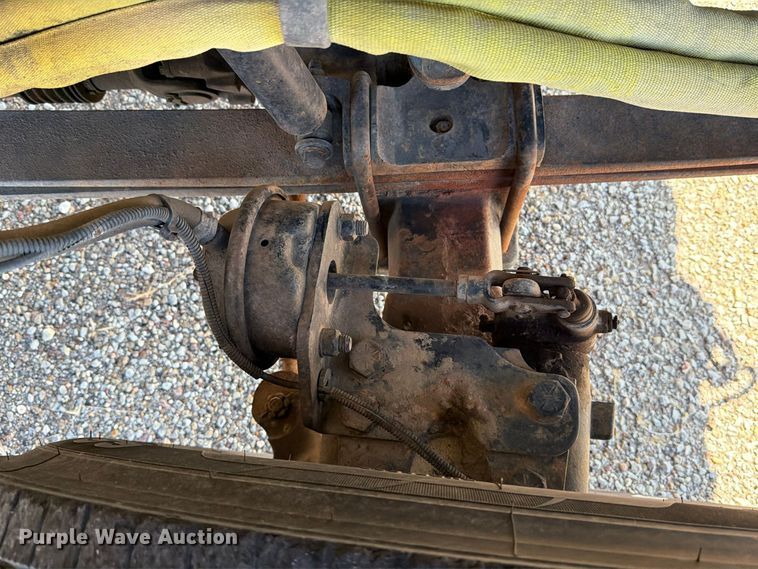 image for item FM8004 2011 International 7400 digger derrick truck