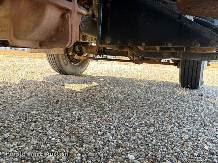 image for item FM8004 2011 International 7400 digger derrick truck