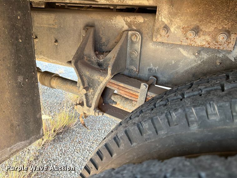 image for item FM8004 2011 International 7400 digger derrick truck
