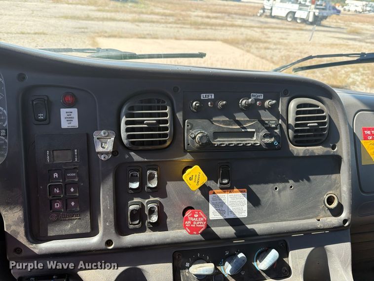 image for item FM8006 2011 Freightliner M2 digger derrick truck