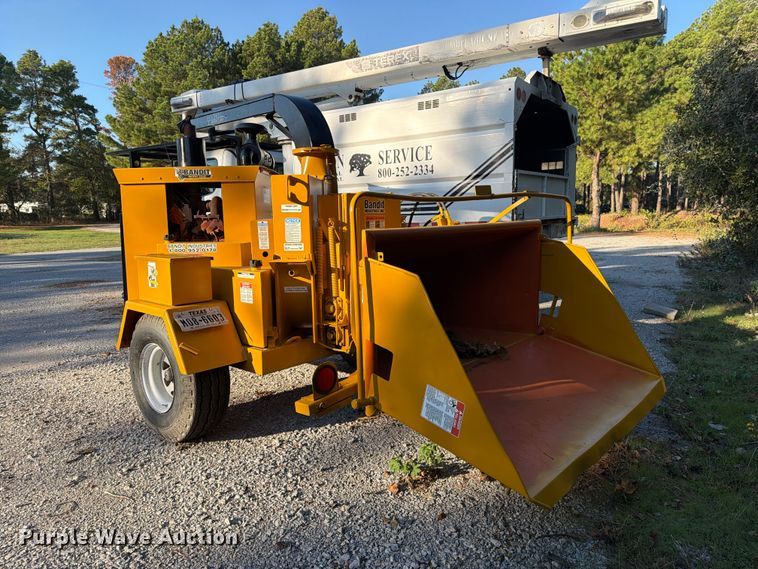 image for item FM8011 Bandit 200 wood chipper