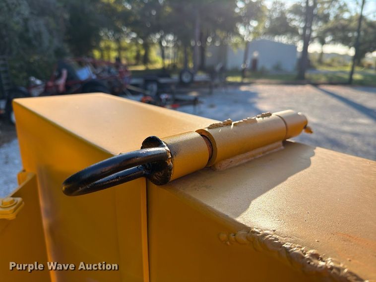image for item FM8011 Bandit 200 wood chipper