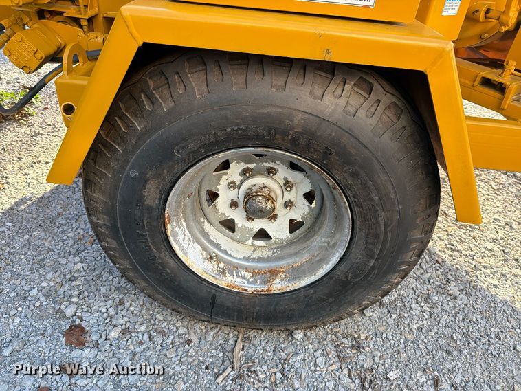 image for item FM8011 Bandit 200 wood chipper