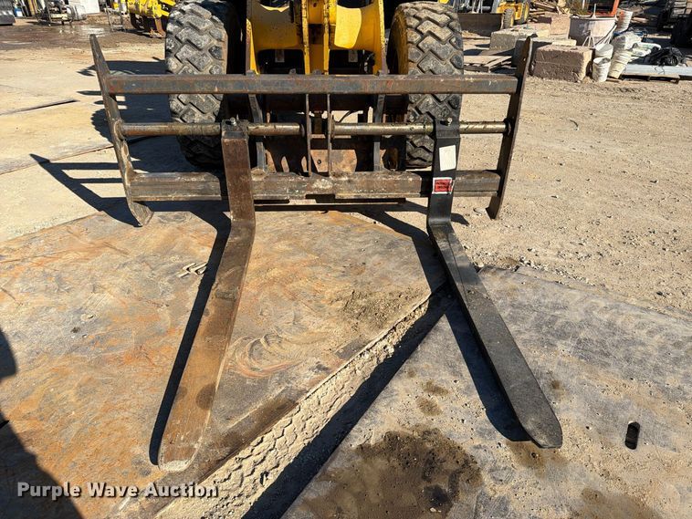 image for item FM8013 2014 Komatsu WA270-7 wheel loader