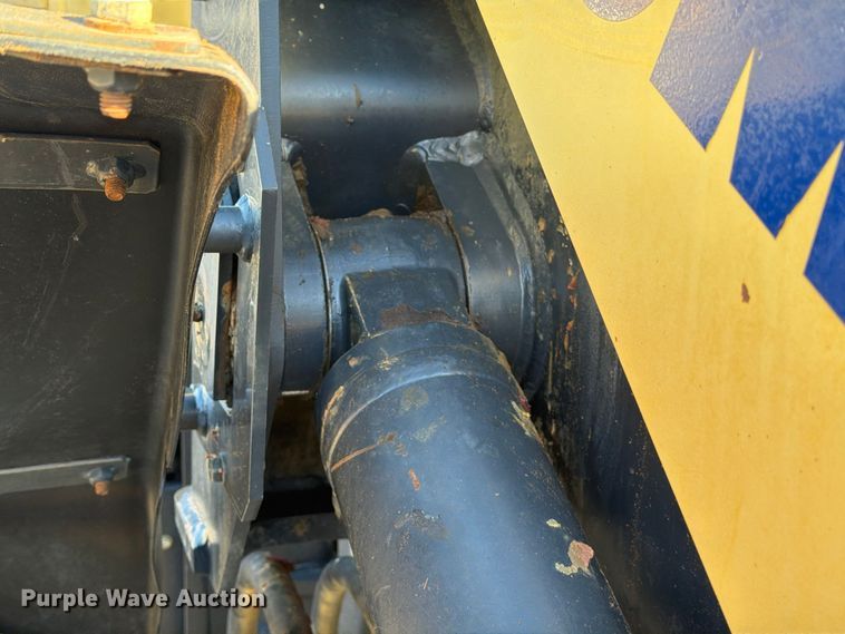 image for item FM8013 2014 Komatsu WA270-7 wheel loader