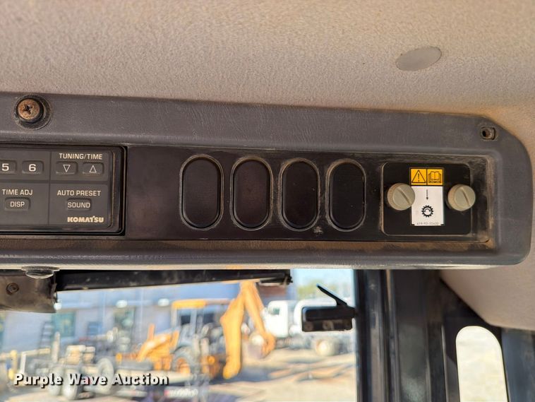 image for item FM8013 2014 Komatsu WA270-7 wheel loader