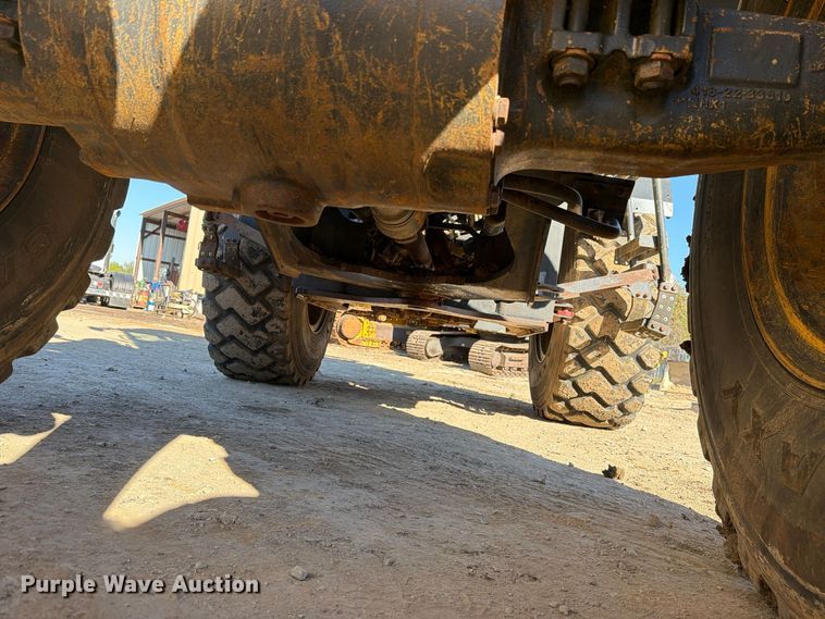 image for item FM8013 2014 Komatsu WA270-7 wheel loader