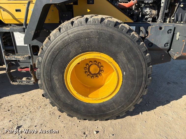 image for item FM8013 2014 Komatsu WA270-7 wheel loader