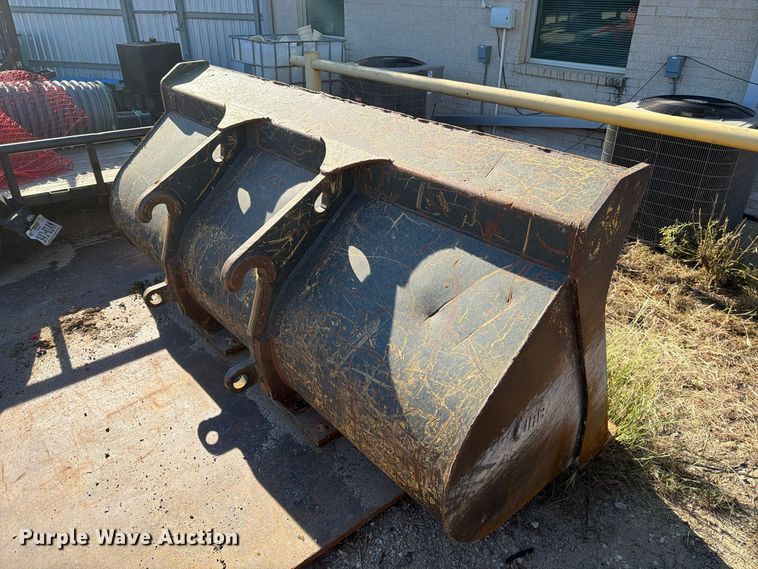 image for item FM8013 2014 Komatsu WA270-7 wheel loader