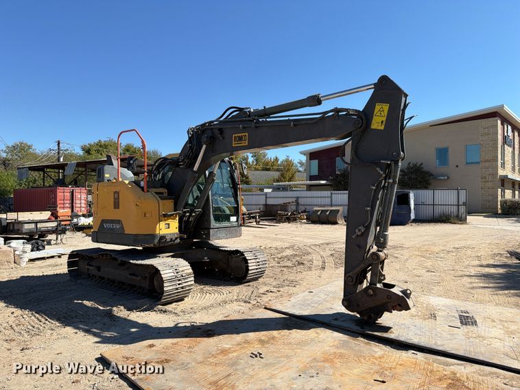 image for item FM8014 2017 Volvo ECR145EL excavator