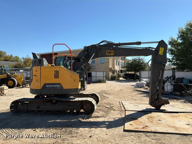image for item FM8014 2017 Volvo ECR145EL excavator