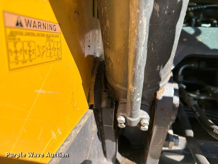 image for item FM8014 2017 Volvo ECR145EL excavator